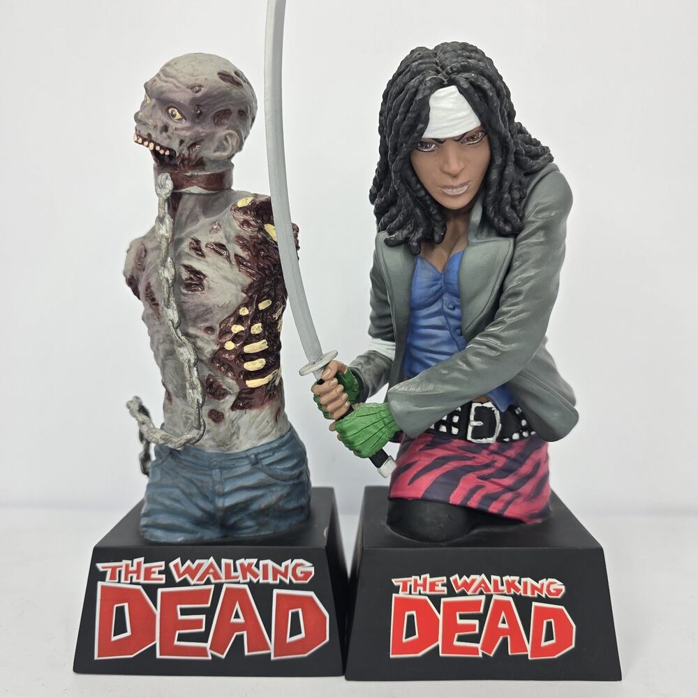 The Walking Dead Piggy Bank 2013 Zombie Walker & Michonne 2014